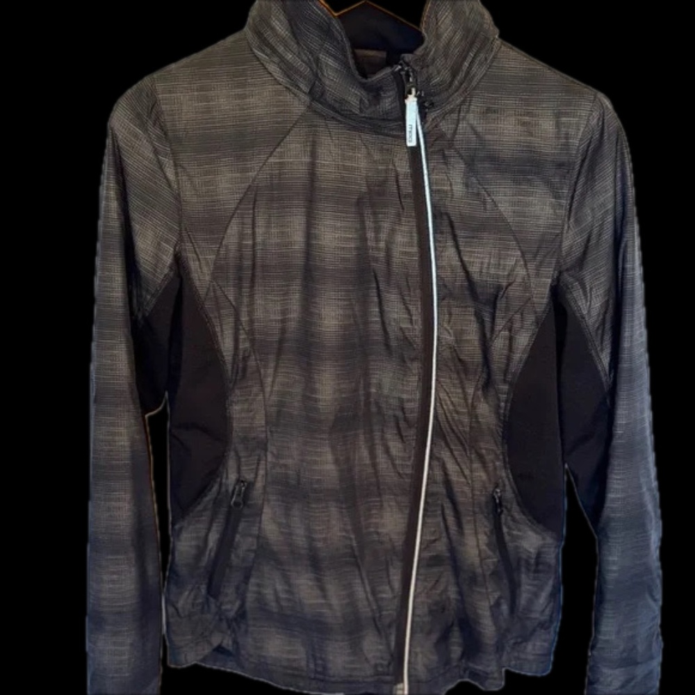 MPG Black/Grey Lined Running Jacket with Zip-Out Hood, size M